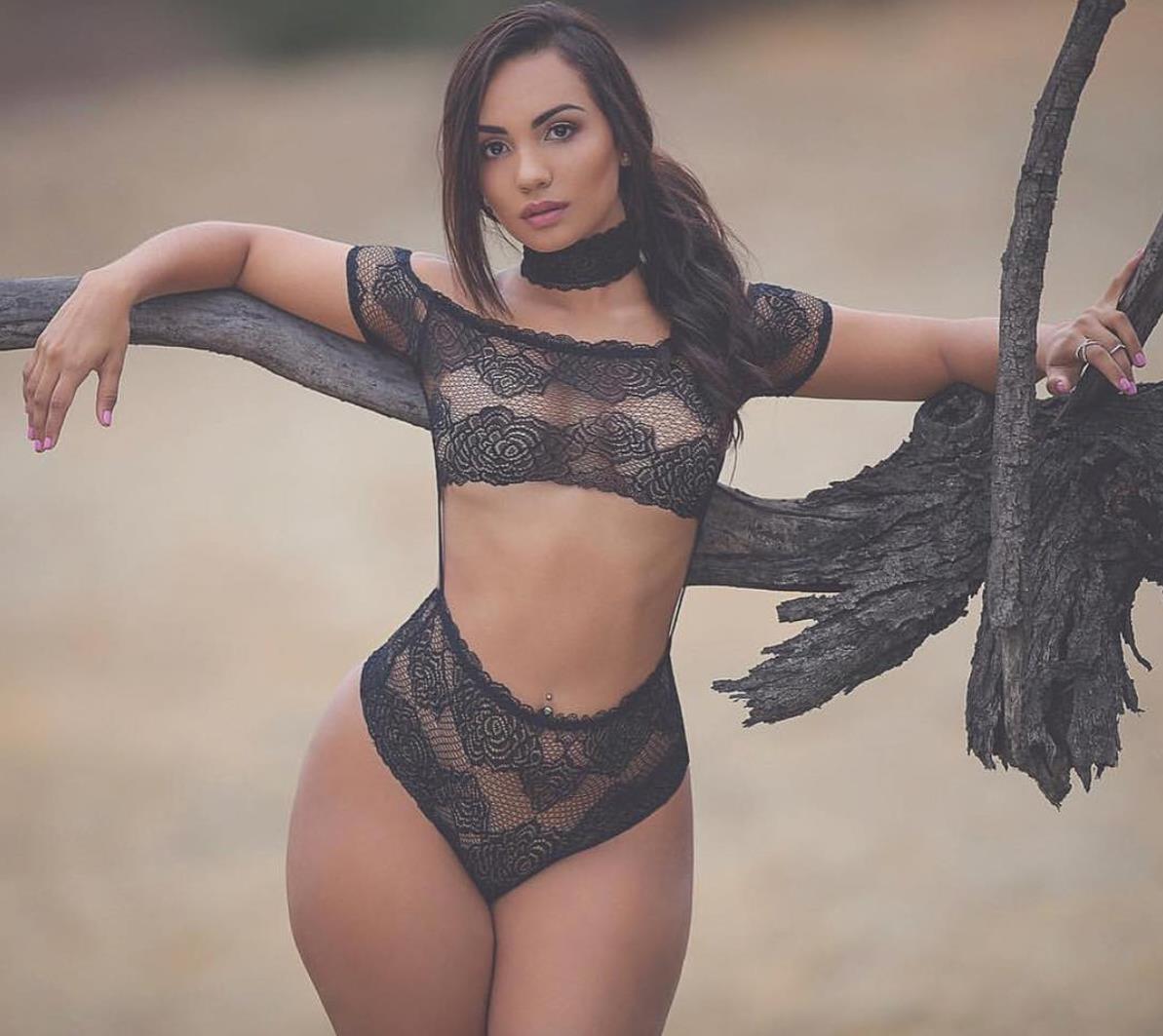 Booty instagram model gets fucked lingerie pic
