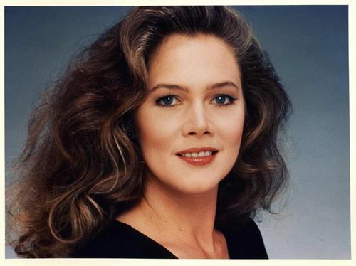 Kathleen Turner