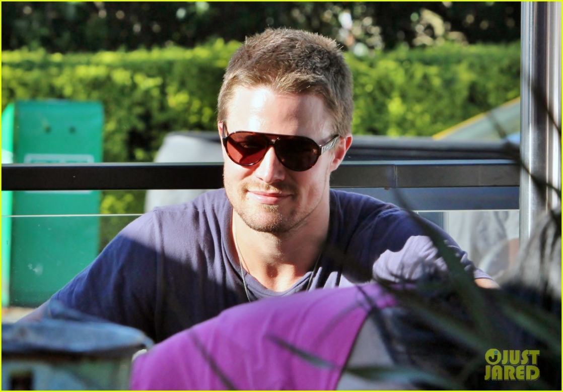 Stephen Amell