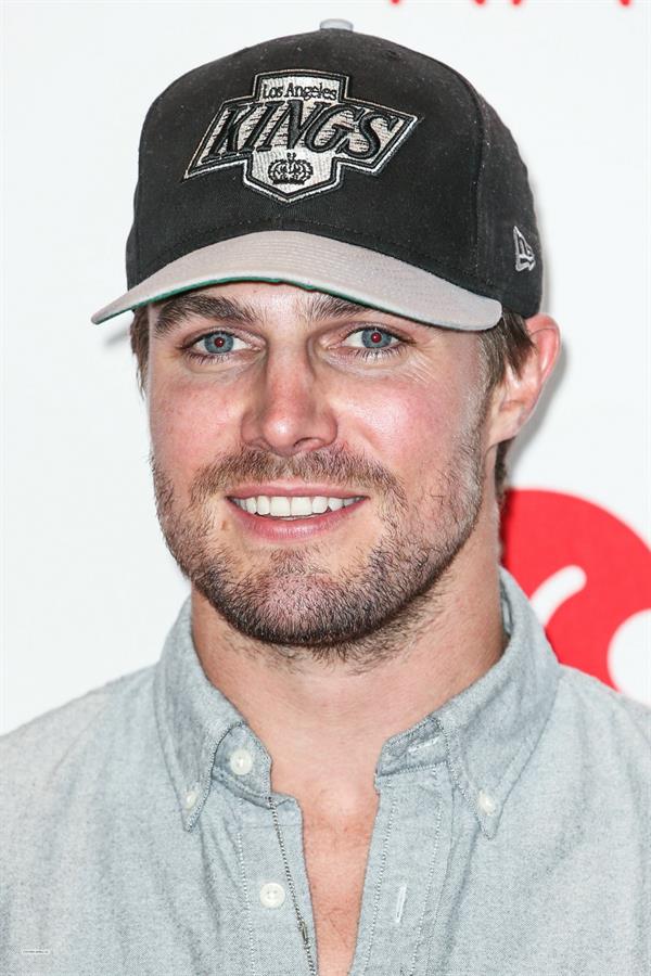 Stephen Amell