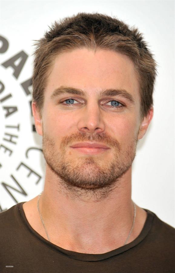 Stephen Amell