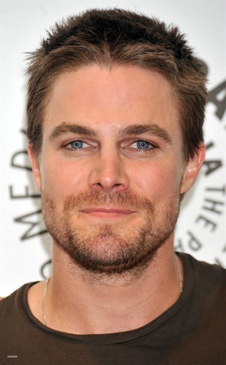 Stephen Amell