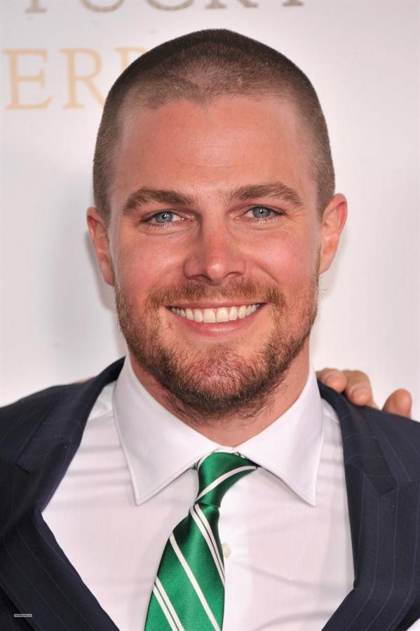 Stephen Amell