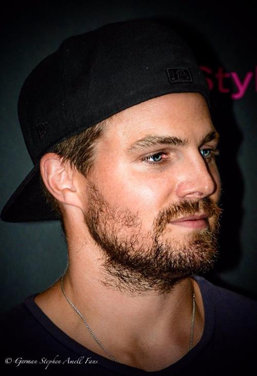 Stephen Amell