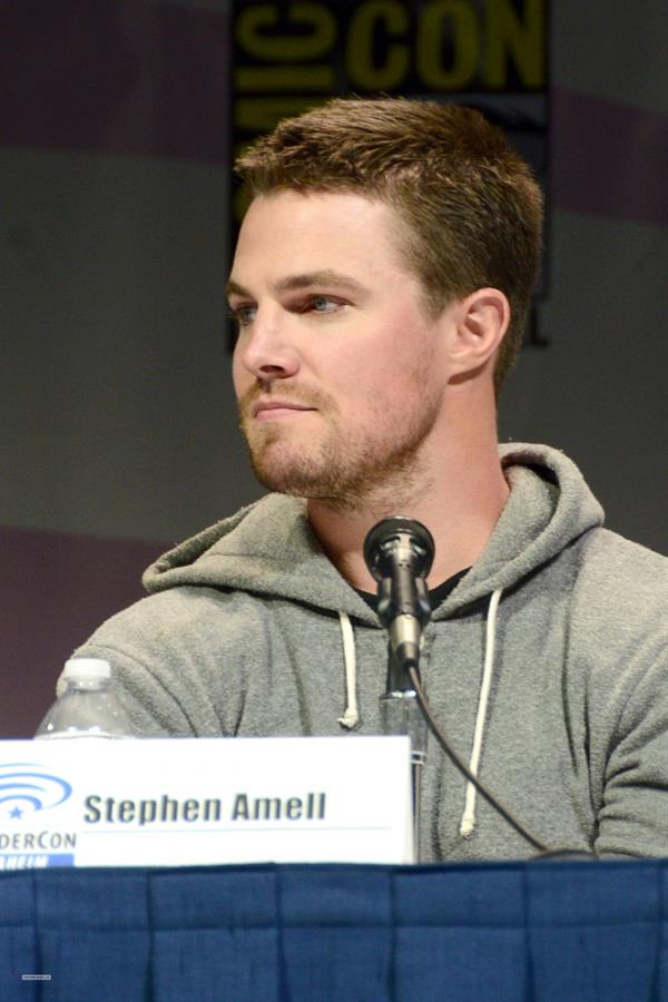 Stephen Amell