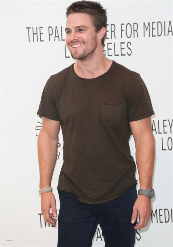 Stephen Amell