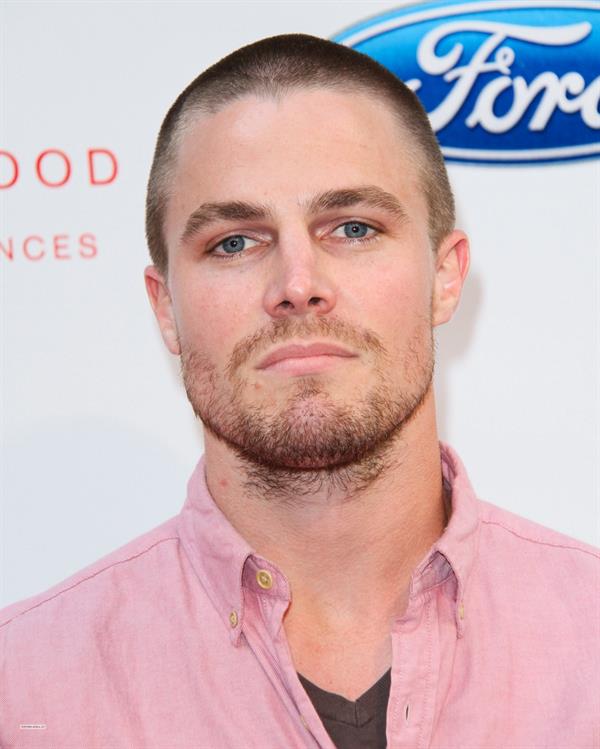 Stephen Amell