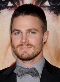 Stephen Amell