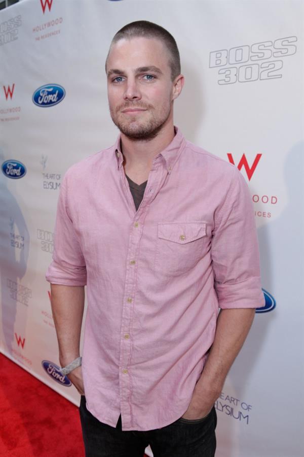 Stephen Amell