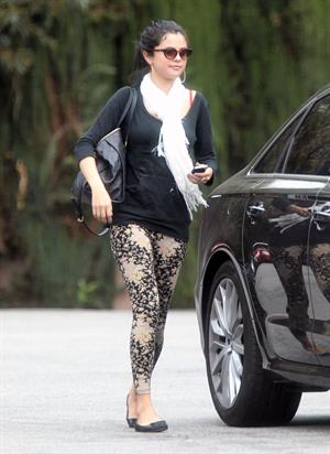Selena Gomez going out to lunch in Studio City on April 25, 2012