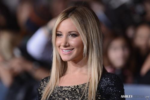 Ashley Tisdale video Breaking Dawn 2 premiere in LA 11/12/12 