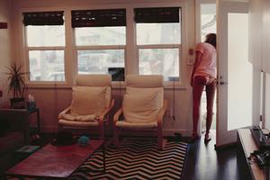 Pregnant Amanda Booth - At home - June 14, 2014  