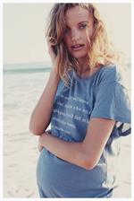 Pregnant Amanda Booth - At home - June 14, 2014  