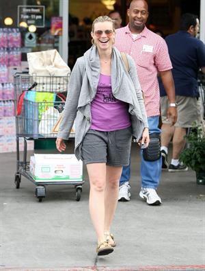 Amy Smart at Bristol Farms in Beverly Hills on July 6, 2010