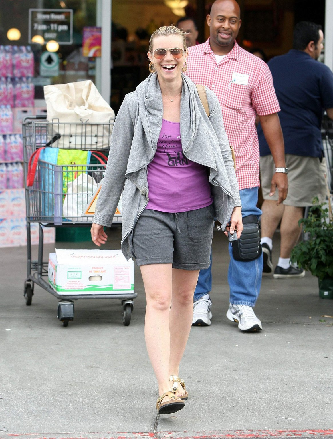 Amy Smart at Bristol Farms in Beverly Hills on July 6, 2010
