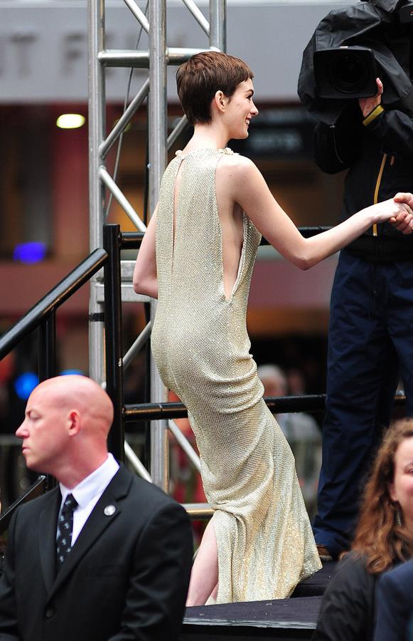 Anne Hathaway the Dark Knight Rises premiere in London on July 18, 2012