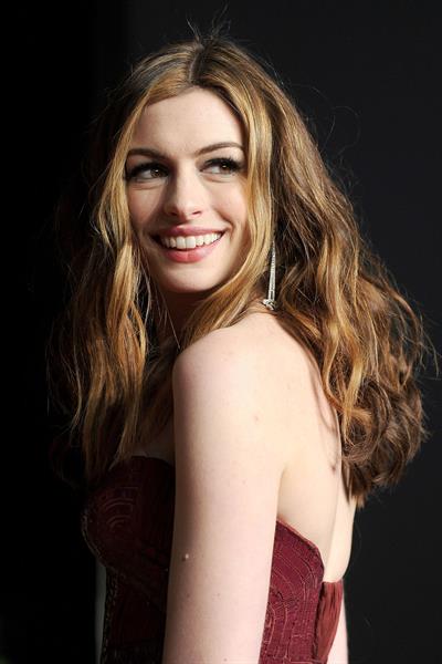 Anne Hathaway Vanity Fair Oscar Party on February 27, 2011