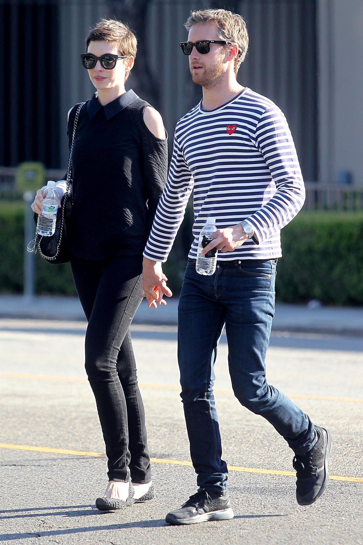 Anne Hathaway shopping in Los Angeles on June 22, 2012