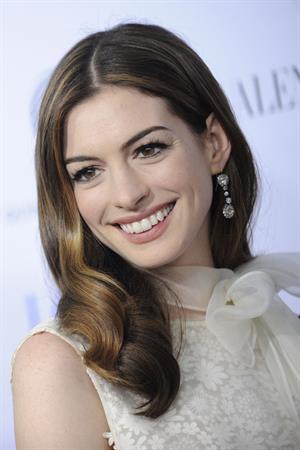 Anne Hathaway Love & Other Drugs screening at the DGA Theater in New York City on November 16, 2010