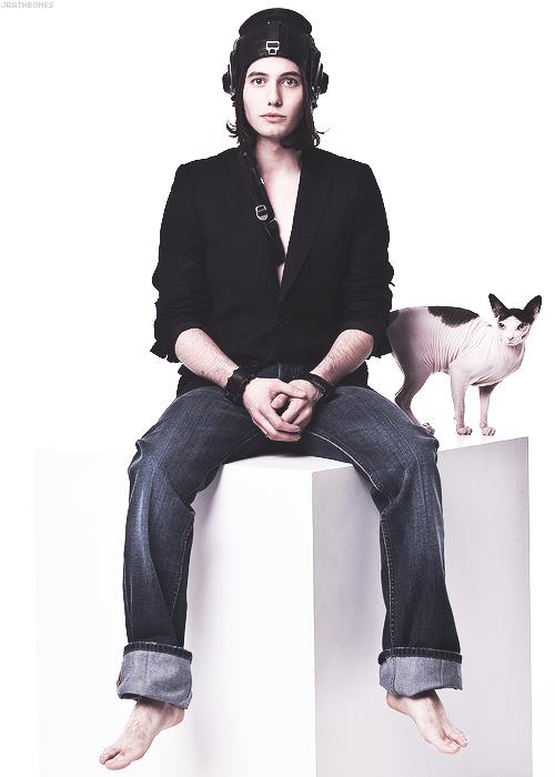 naked-pictures-of-jackson-rathbone