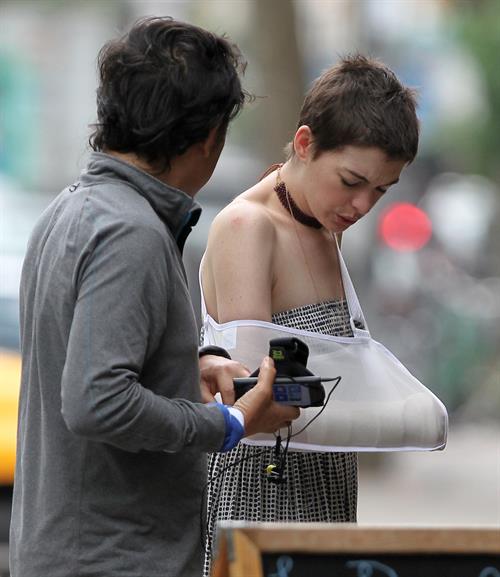 Anne Hathaway Pictures Anne Hathaway out for lunch in Brooklyn New York City on May 30, 2012