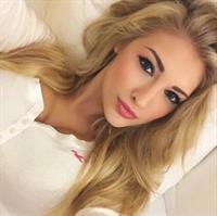 Anna Faith Carlson taking a selfie