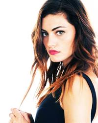 Phoebe Tonkin