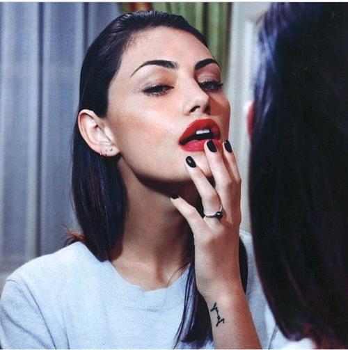 Phoebe Tonkin