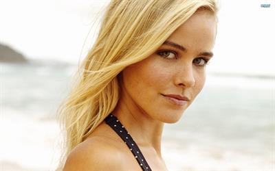 Isabel Lucas