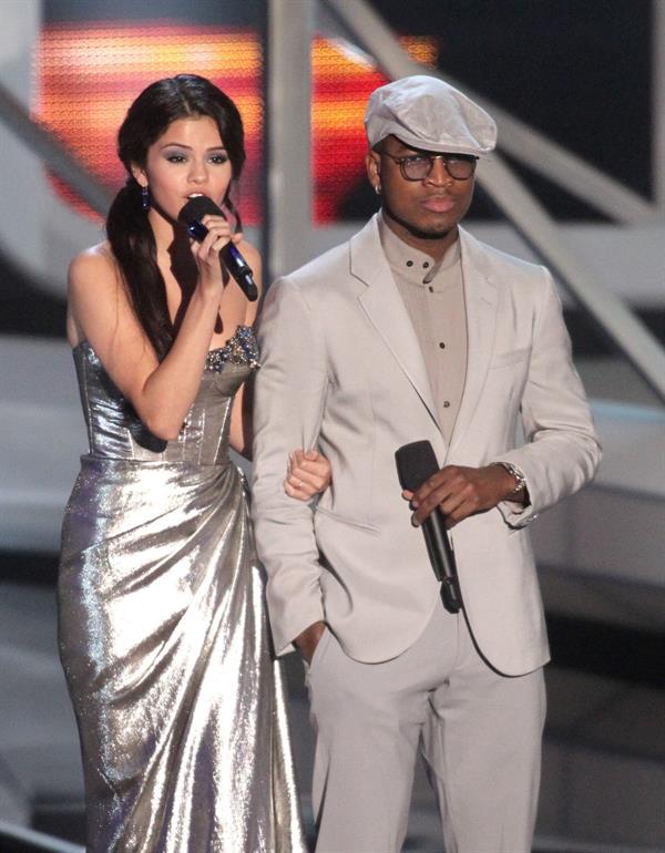 Selena Gomez 2010 attending MTV video music awards on September 12, 2010