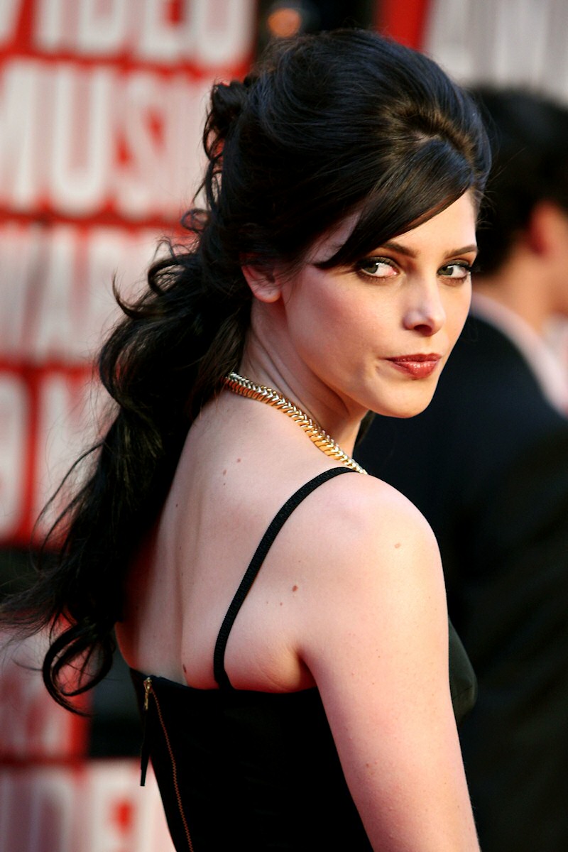 Ashley Greene attending the MTV Video Music AwardsAshley Greene mtv video music awards 