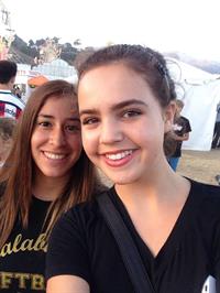 Bailee Madison taking a selfie