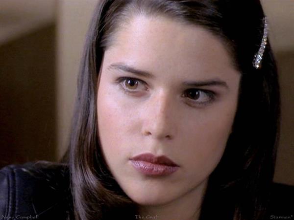 Neve Campbell