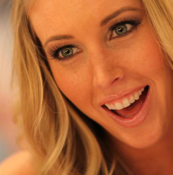 Samantha Saint