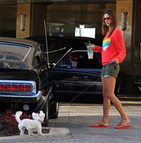 Alessandra Ambrosio in Santa Monica 29.09.11