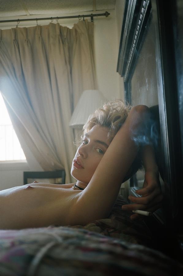 Stella Maxwell - breasts