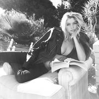 Stella Maxwell