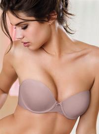 Sara Sampaio in lingerie