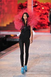 Lais Ribeiro Pictures Lais Ribeiro