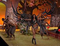 Lais Ribeiro in lingerie