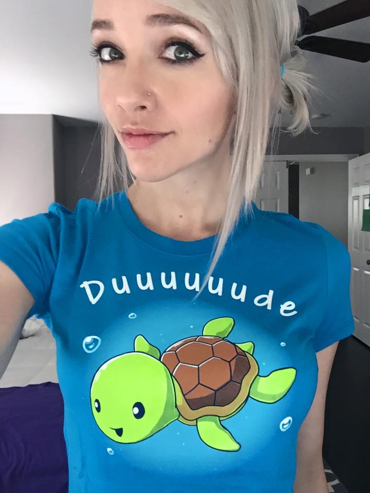 Lyz Brickley taking a selfie