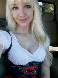 Lyz Brickley taking a selfie