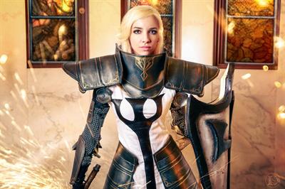 Lyz Brickley - Diablo Crusader Cosplay
