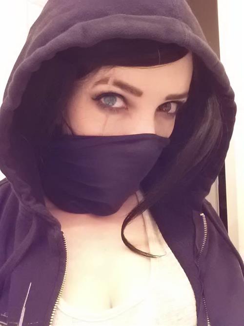 Lyz Brickley - Thief Garrett Cosplay