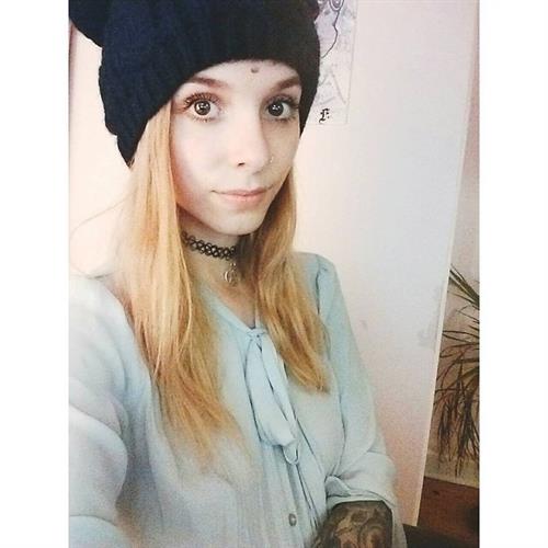 Maryann Fox taking a selfie