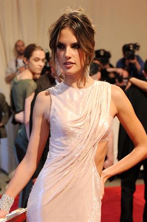 Alessandra Ambrosio attends the Metropolitan Museum of Arts 2010 costume institute ball on May 2, 2010 in New York City