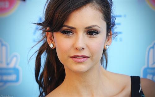 Nina Dobrev