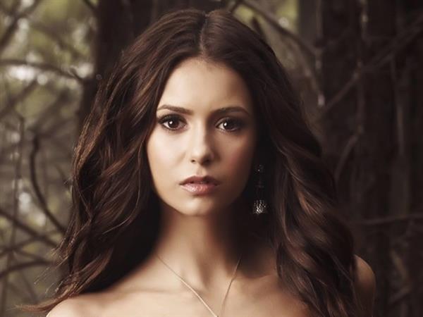 Nina Dobrev