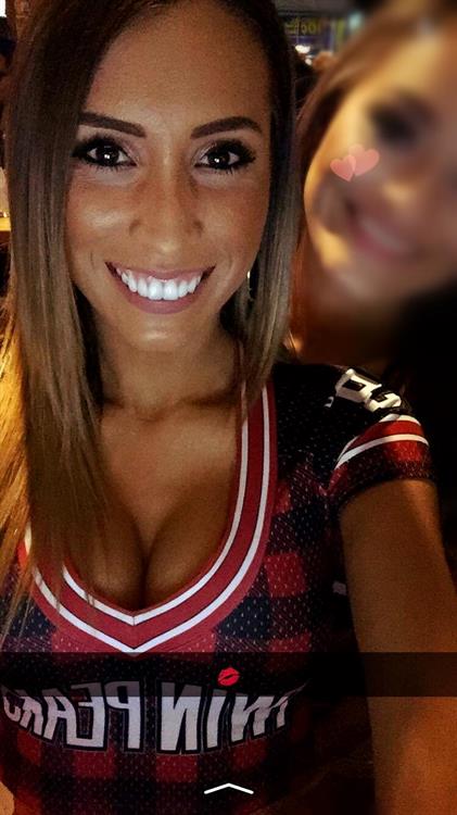 Amber Herst taking a selfie