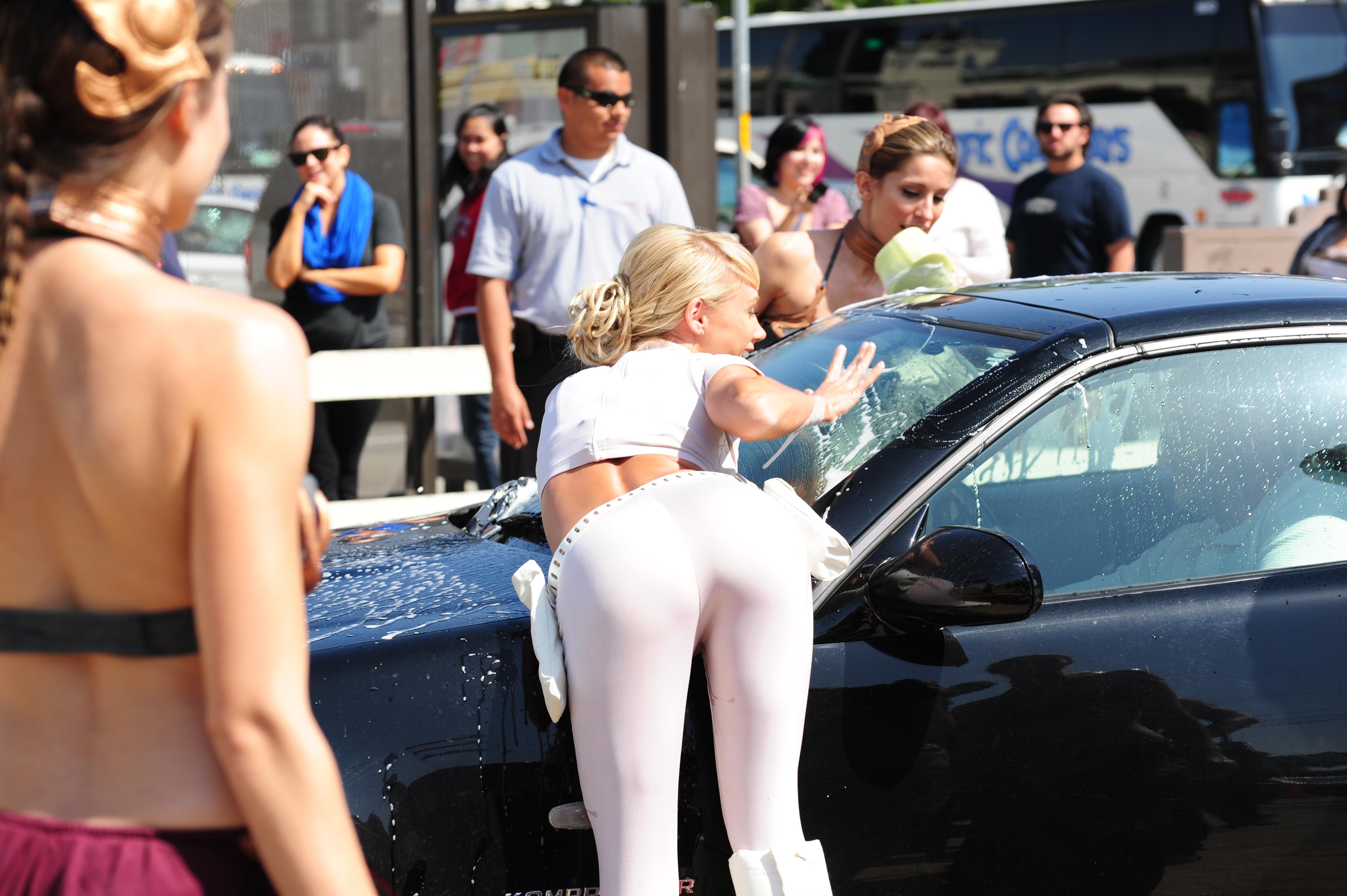 Sara Jean Underwood - ass